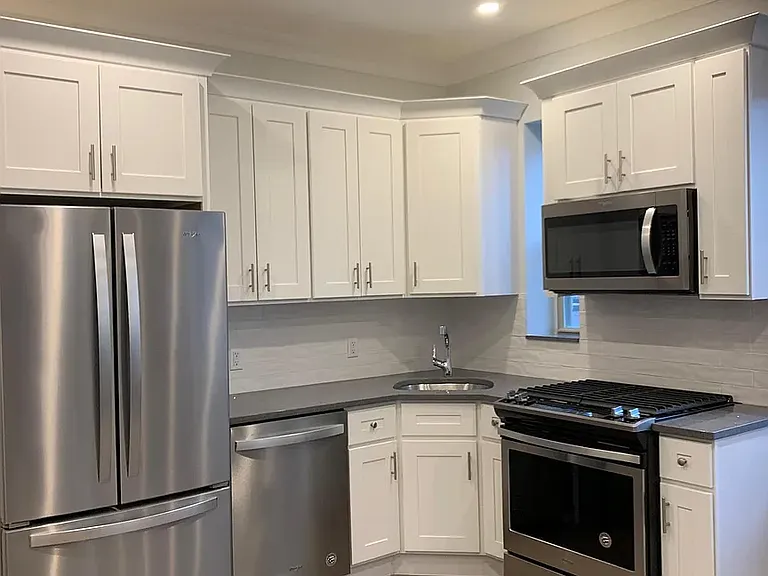 5 Center St #10 — Photo 4