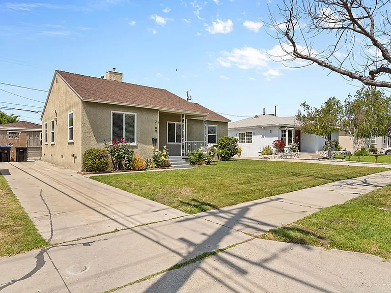 2109 N Valley St — Photo 37