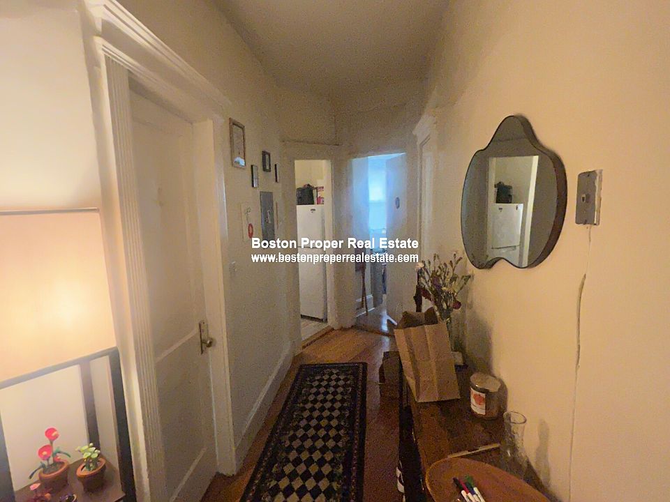1st image of 463 Park Dr APT 10