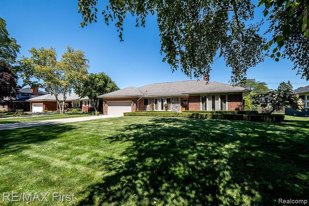 60 Crestwood Dr, Grosse Pointe Shores, MI 48236 Zillow