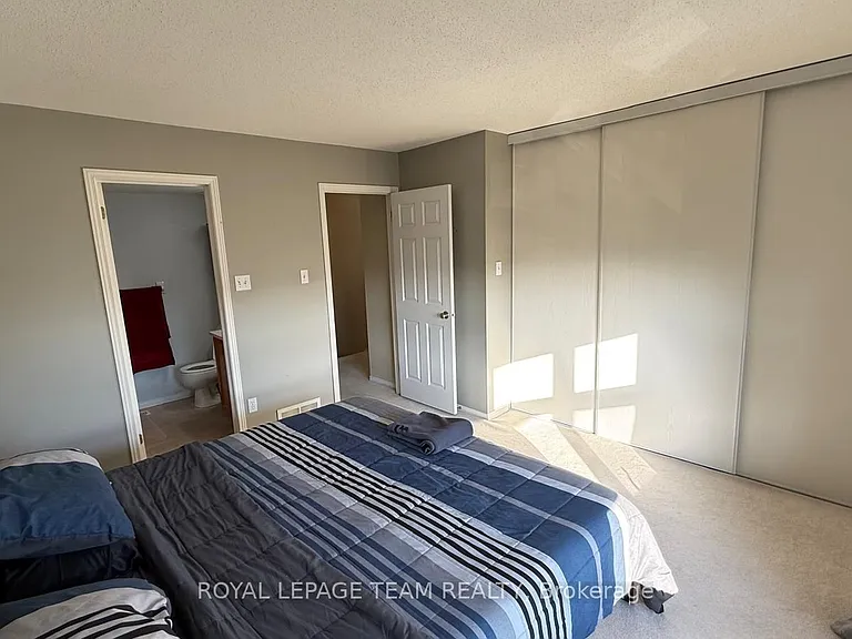 390 Crownridge Dr — Photo 15
