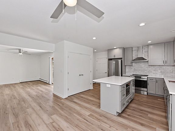 4th image of W330N4339 Lakeland Dr APT B