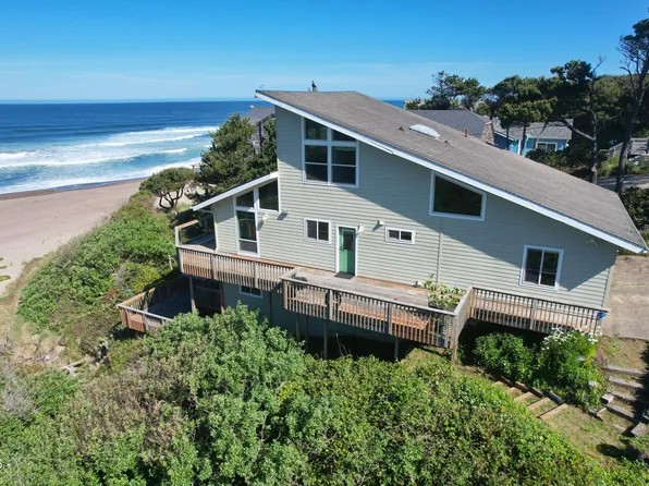 4665 Lincoln Ave, Depoe Bay, OR 97341