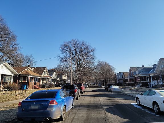 4th image of 2307 Benton St