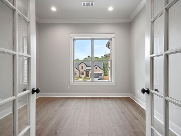 3rd image of 9313 Wooddale Dr