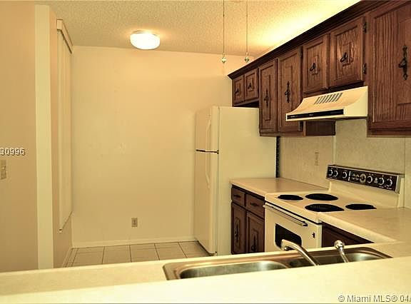 4th image of 6018 Coral Lake Dr #206