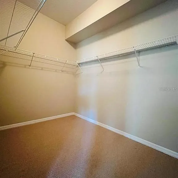 121 Raintree Cir — Photo 6
