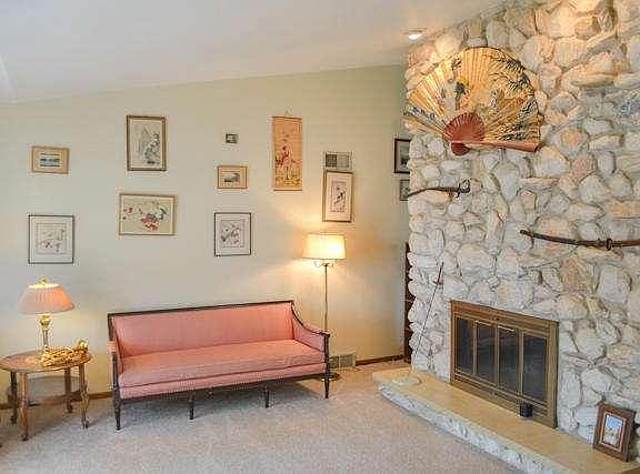 5th image of 3150 W Thorncrest Dr