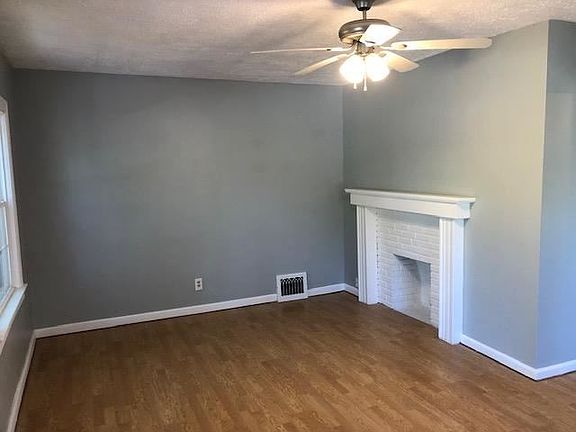 4th image of 129 E Kelly Ave