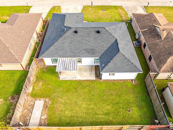 3rd image of 205 Cypress Village Dr