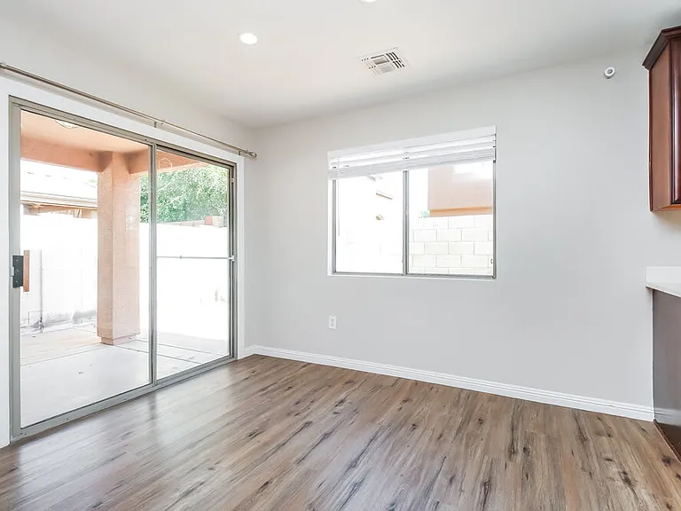 878 E Pollino St — Photo 7