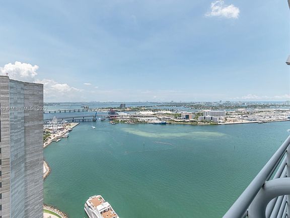 3rd image of 335 Biscayne Blvd #3710
