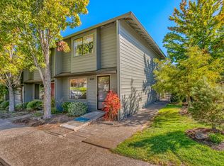 622 E Main St, Ashland, OR 97520