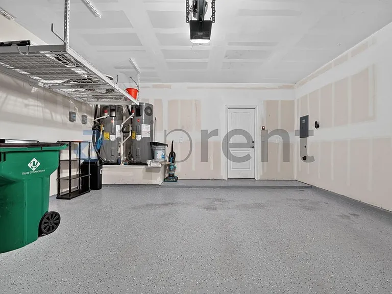 536 Ayinger Ln — Photo 33