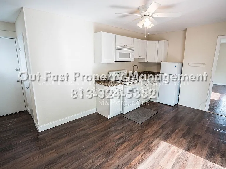 537 2nd St N #B — Photo 14