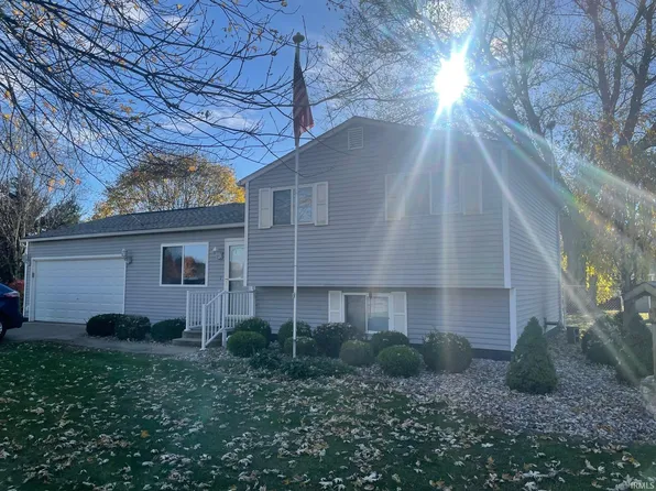 10673 Michigan Rd, Plymouth, IN 46563