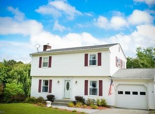 29 High Point Cir, Franklin, NJ 07416