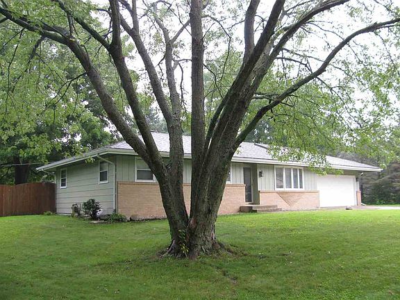 2nd image of 1424 Luanna Dr