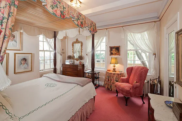 Sold by Brown Harris Stevens | media 18