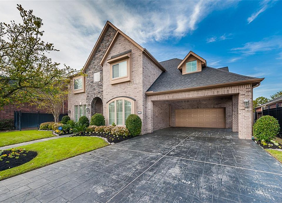 1st image of 12006 Legend Manor Dr