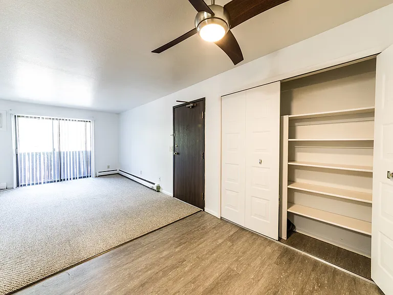 Chestnut Hills Apartments — Photo 14