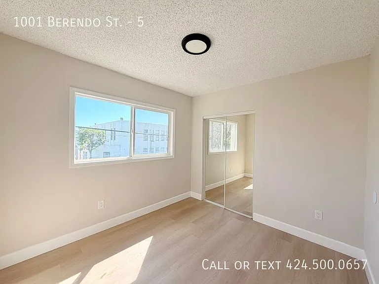 1001 N Berendo St #5 — Photo 6