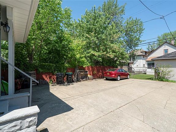 2nd image of 1321 Kenmore Ave