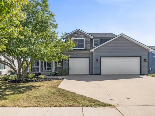 320 Hartford Dr, Ames, IA 50014