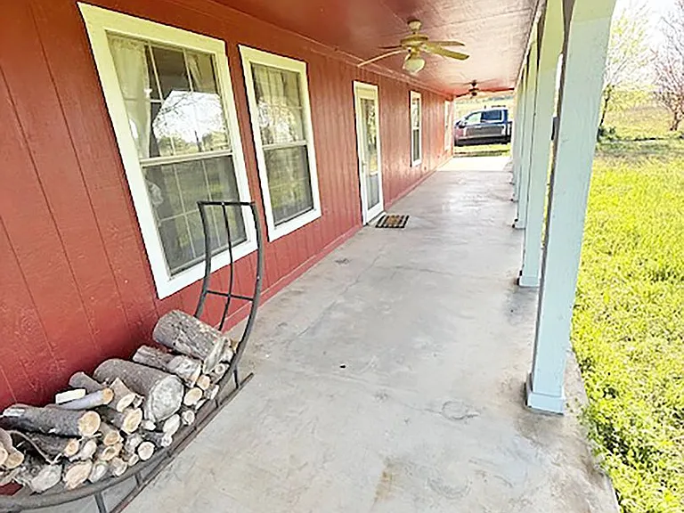326 County Road 4228 — Photo 21