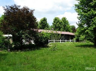 10070 E State Road 64 Rd, Oakland City, IN 47660