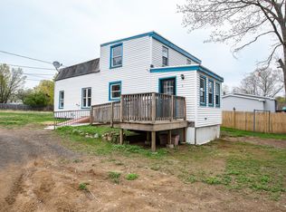 8 Oxcart Ln, Berwick, ME 03901