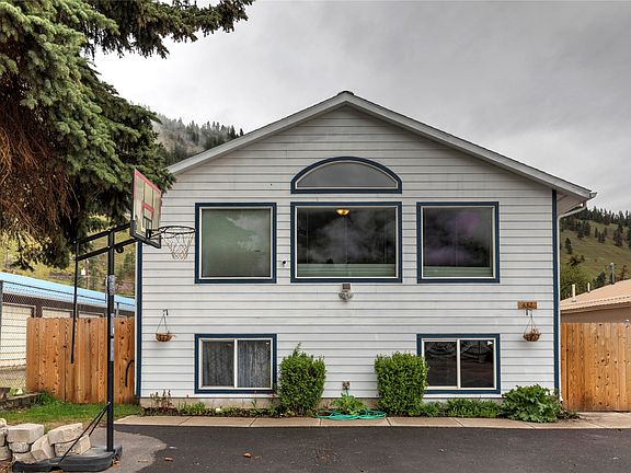2nd image of 632 Dakota Ave