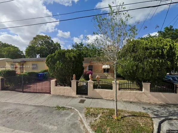 1435 NW 52nd St, Miami, FL 33142