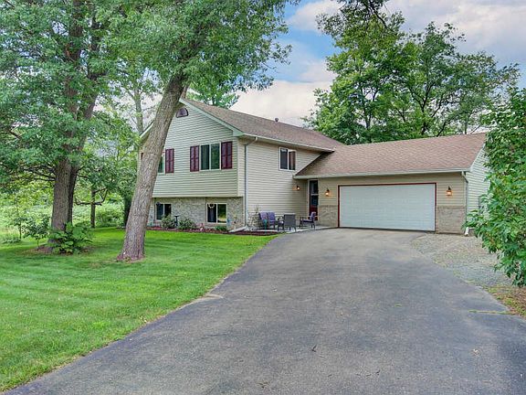 2nd image of 26592 Glen Oak Dr