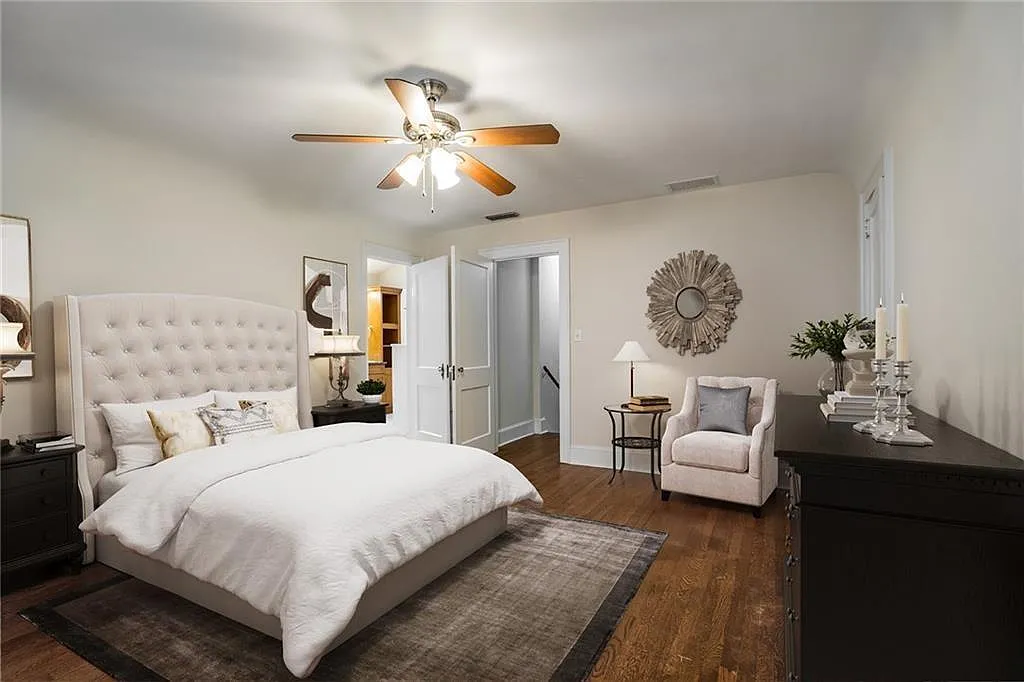 4 bed, 2.0 bath, 2500 sqft, $5,500 — Photo 4