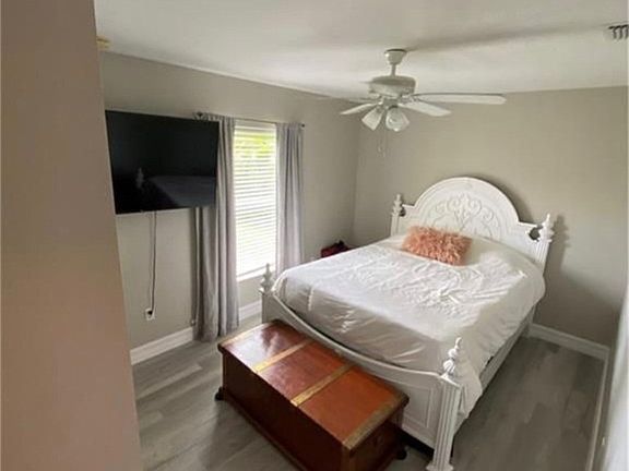 5th image of 2224 NW 25th St