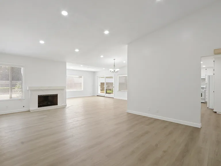2806 Montellano Ave — Photo 2