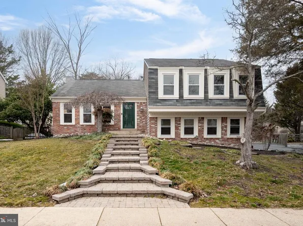 4346 Silas Hutchinson Dr, Chantilly, VA 20151