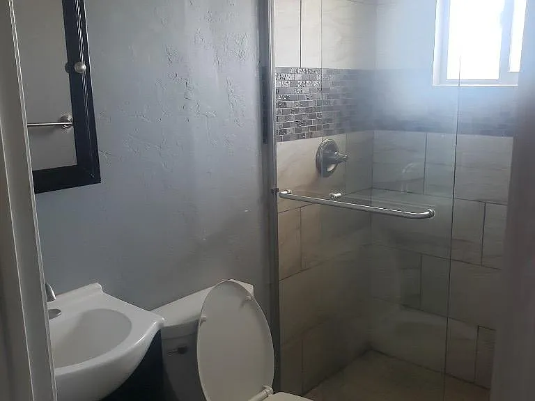 1017 N Main St #7 — Photo 4