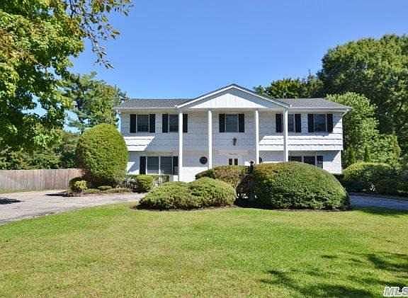 2nd image of 24 Stonehenge Ln
