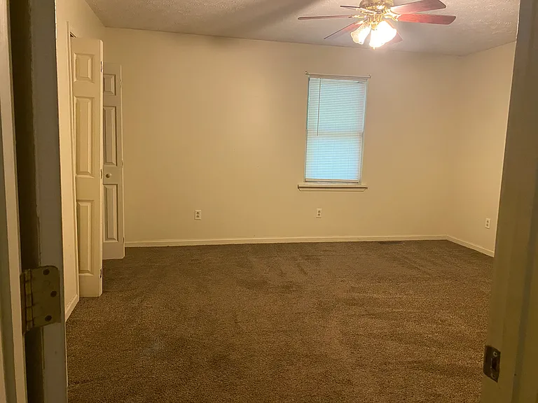 1233 Berdine Way — Photo 8