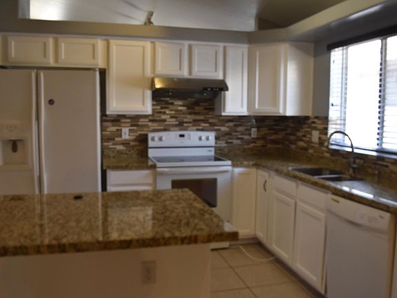 5th image of 4219 E Renee Dr