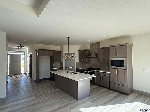 3rd image of 10416 191st St