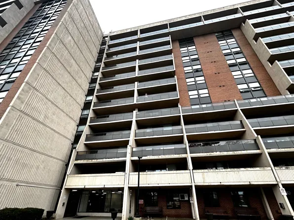 2929 Aquitaine Ave #905, Mississauga, ON L5N 2C7