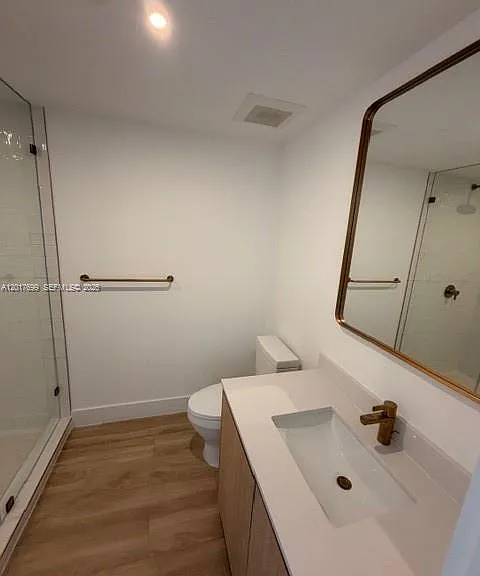 90 NE 32nd #A823 — Photo 4
