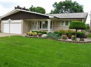 4227 Angeline Dr, Sterling Heights, MI 48310
