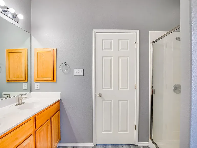 1110 Concan Dr — Photo 20
