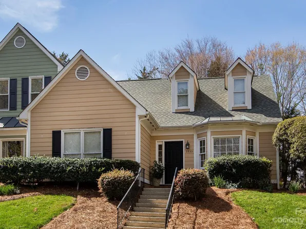 5935 Fitzwilliams Ln, Charlotte, NC 28270