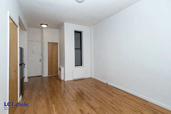 Rented by LC Lemle Real Estate Group | media 16