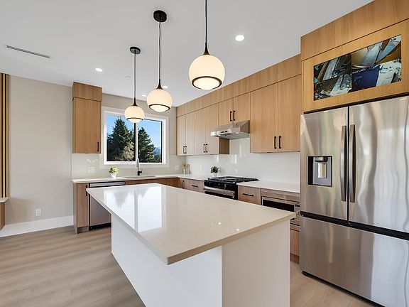 3rd image of 1354 Judd Rd